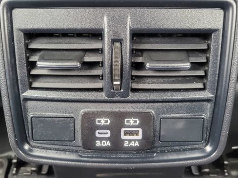 Used 2025 Subaru Forester Premium AWD/4WD image 29