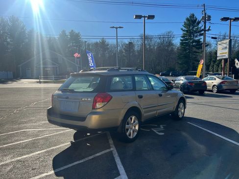 Used 2008 Subaru Outback 2.5i L.L. Bean image 4