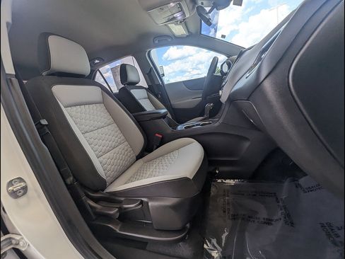 Used 2020 Chevrolet Equinox LS w/ LPO, Cargo Package AWD/4WD image 19