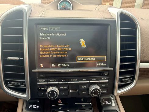 Used 2013 Porsche Cayenne S image 10