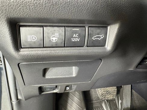 Used 2024 Toyota Grand Highlander AWD Hybrid image 31