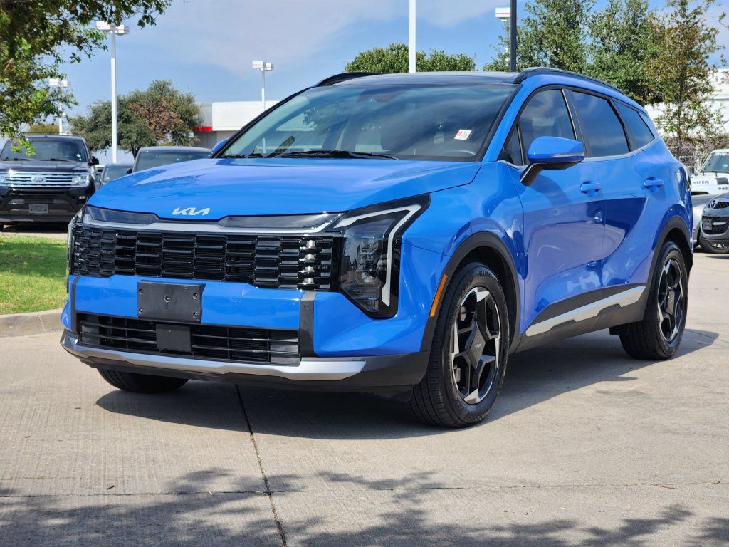 Certified 2026 Kia Sportage EX w/ EX Panorama Roof Package FWD image 2