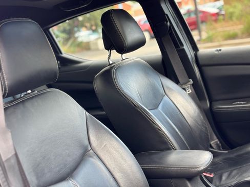 Used 2011 Dodge Avenger Lux FWD image 41