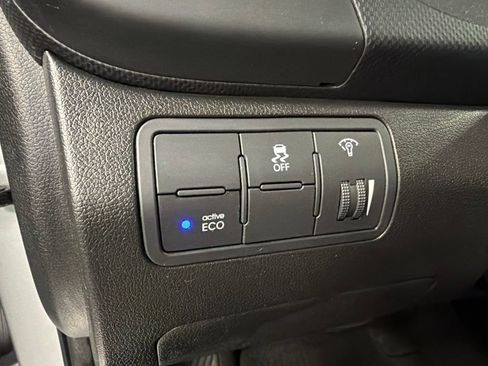 Used 2016 Hyundai Accent SE FWD image 19