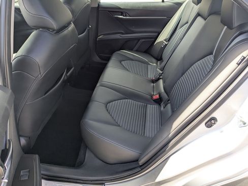 Used 2024 Toyota Camry SE w/ Convenience Package image 21