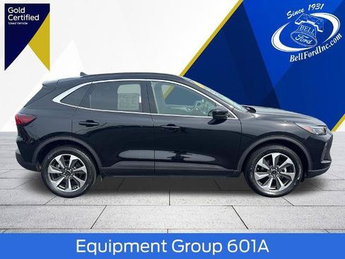 Certified 2024 Ford Escape Platinum AWD/4WD image 2