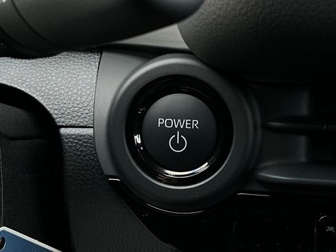 New 2025 Toyota Crown Signia image 32