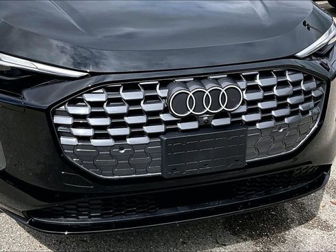 New 2026 Audi Q5 Premium image 11