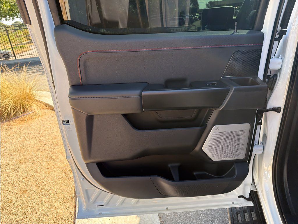 Used 2025 Ford F150 Raptor AWD/4WD image 34