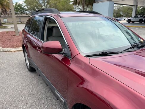 Used 2011 Subaru Outback 3.6R Limited AWD/4WD image 15
