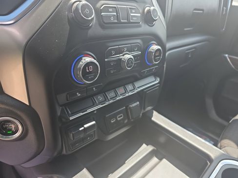 Used 2021 Chevrolet Silverado 1500 LT Trail Boss w/ Bed Protection Package image 10