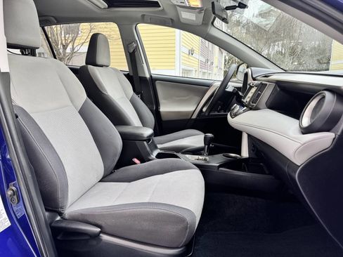 Used 2014 Toyota RAV4 XLE image 11