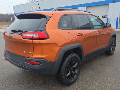 Used 2016 Jeep Cherokee Trailhawk image 8