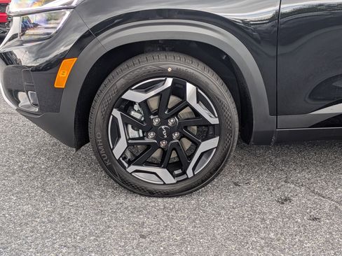 New 2026 Kia Seltos SX image 8