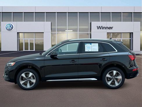 Used 2023 Audi Q5 2.0T Premium w/ Convenience Package AWD/4WD image 2