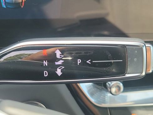 Used 2024 Cadillac Lyriq Luxury AWD/4WD image 16
