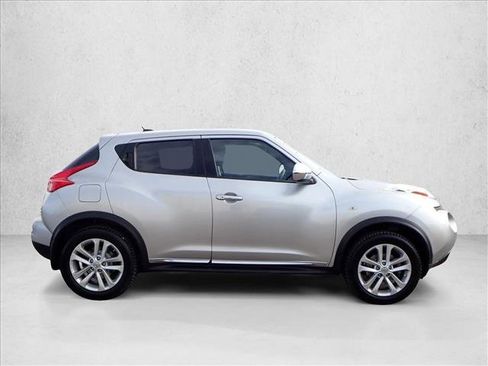 Used 2011 Nissan Juke SV w/ Chrome Pkg image 5