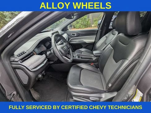 Used 2024 Jeep Compass Latitude AWD/4WD image 13