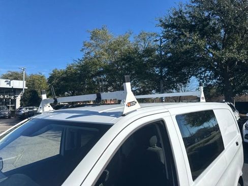 Used 2022 Mercedes-Benz Metris image 11