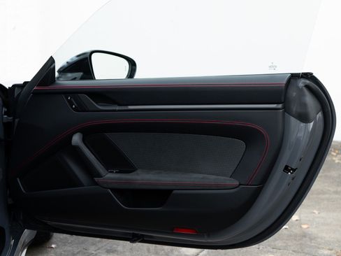 Used 2025 Porsche 911 Carrera 4 GTS image 28