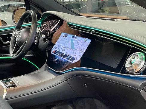 Used 2023 Mercedes-Benz EQS 580 4MATIC SUV image 29