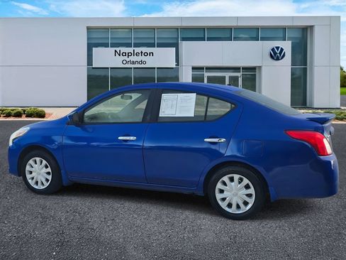 Used 2015 Nissan Versa SV FWD image 9