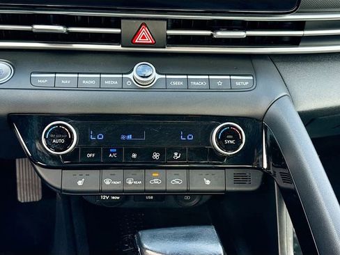 Used 2023 Hyundai Elantra SEL w/ Convenience Package image 15