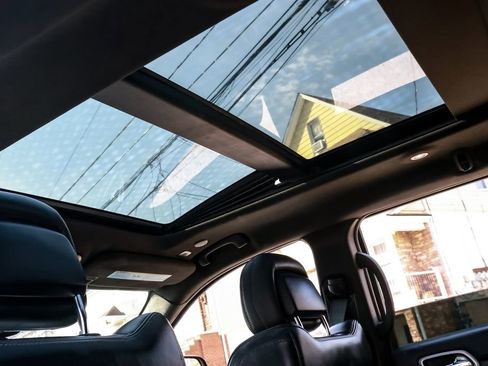 Used 2020 Jeep Grand Cherokee SRT image 42