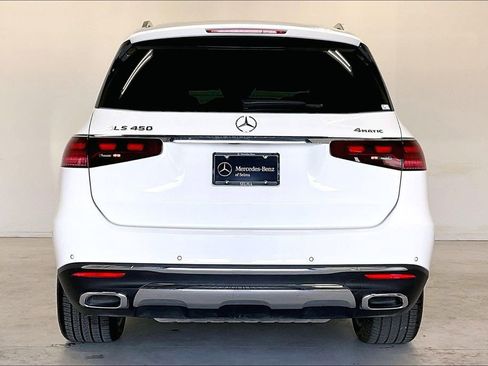 Used 2026 Mercedes-Benz GLS 450 4MATIC image 4