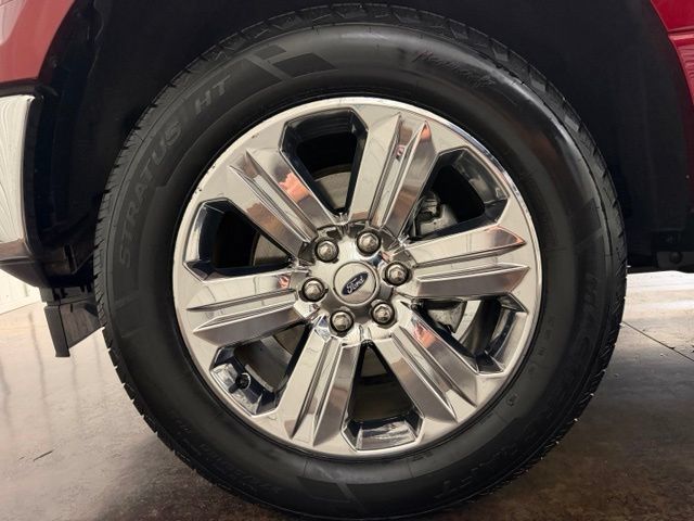 Used 2019 Ford F150 XLT w/ Equipment Group 302A Luxury AWD/4WD image 11