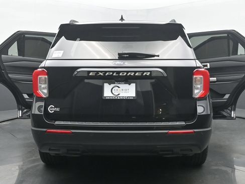Used 2021 Ford Explorer XLT w/ Equipment Group 202A AWD/4WD image 72