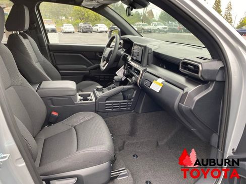 New 2026 Toyota 4Runner SR5 AWD/4WD image 12