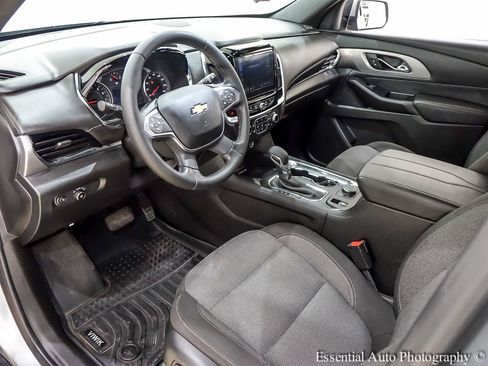 Used 2023 Chevrolet Traverse LT AWD/4WD image 14