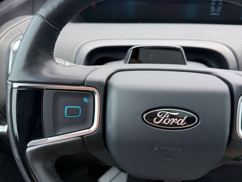 Used 2025 Ford Expedition Max Platinum w/ Stealth Appearance Package AWD/4WD image 16