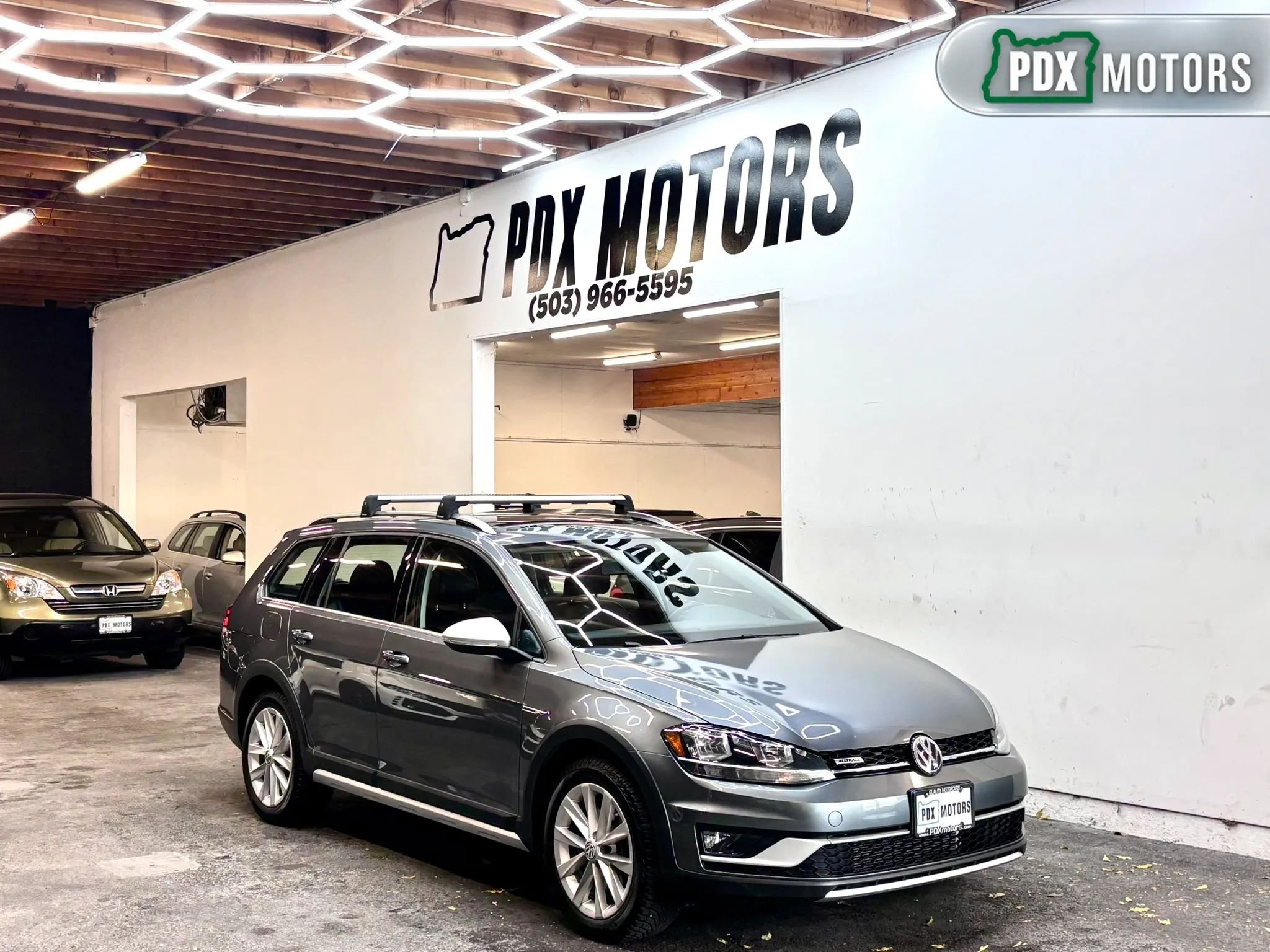 Used 2018 Volkswagen Golf Alltrack SE AWD/4WD image 1