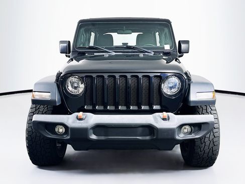 Used 2018 Jeep Wrangler Unlimited Sport AWD/4WD image 2