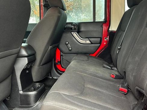 Used 2014 Jeep Wrangler Unlimited Sport w/ Connectivity Group image 38