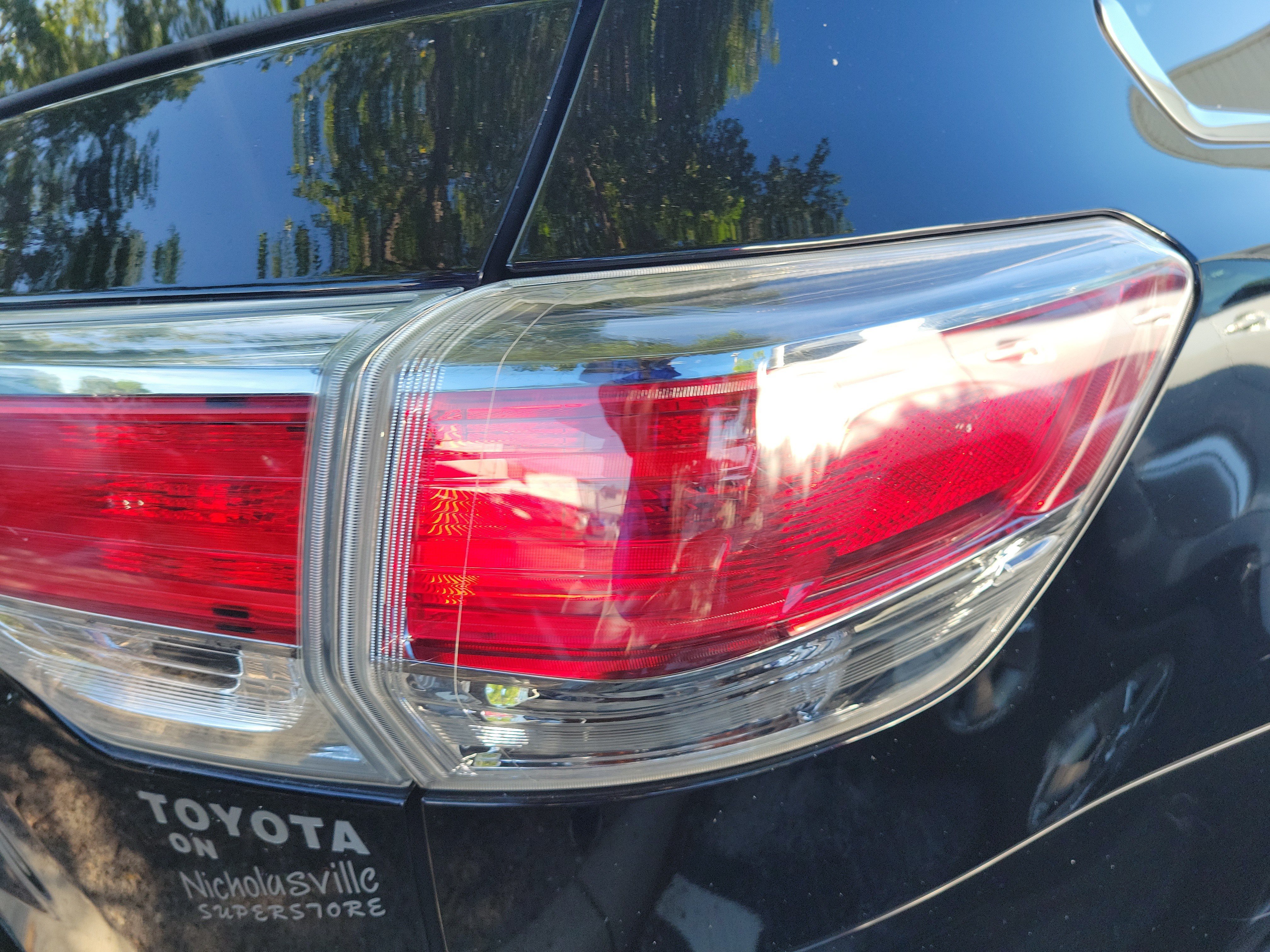 Used 2015 Toyota Highlander XLE AWD/4WD image 9