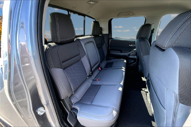 New 2026 Nissan Frontier SV w/ Tow Package AWD/4WD image 10