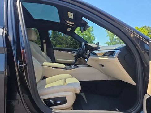 Used 2019 BMW 530i w/ Convenience Package RWD image 46