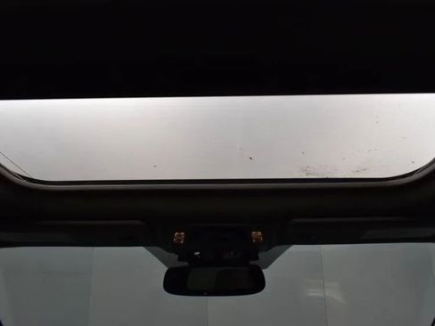 Used 2025 Toyota Sienna XLE image 20