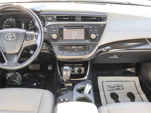 Used 2014 Toyota Avalon Limited image 27