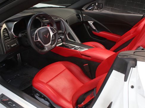 Used 2017 Chevrolet Corvette Grand Sport RWD image 46