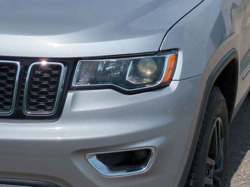 Used 2021 Jeep Grand Cherokee Limited AWD/4WD image 11