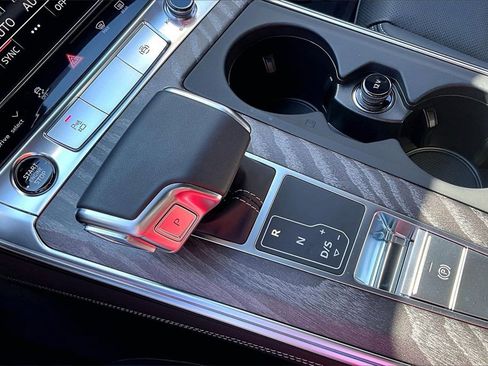 Used 2025 Audi A6 Premium Plus w/ Driver Assistance Package image 28