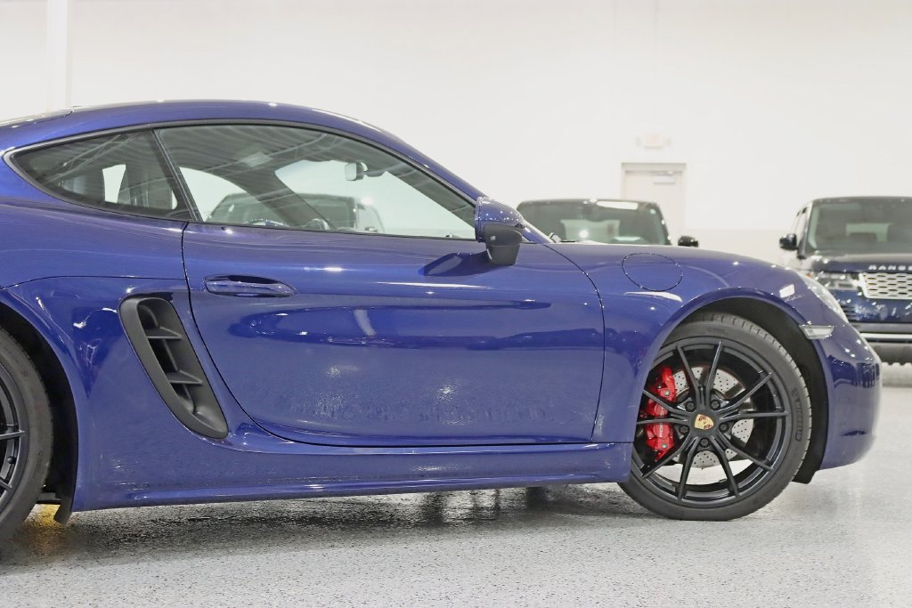 Used 2022 Porsche 718 Cayman S RWD image 12