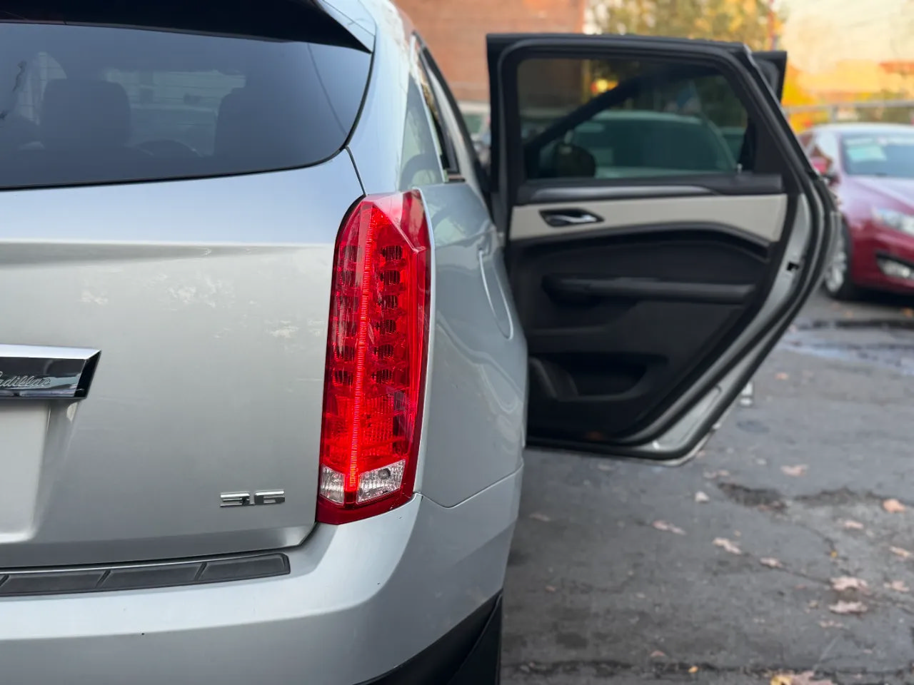 Used 2014 Cadillac SRX FWD image 46