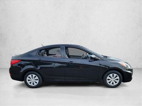 Used 2016 Hyundai Accent SE image 4