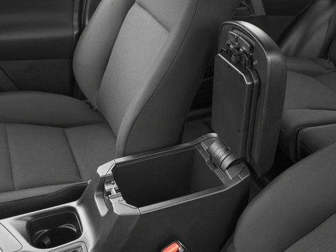 Used 2018 Toyota RAV4 LE w/ All Weather Liner Package AWD/4WD image 9