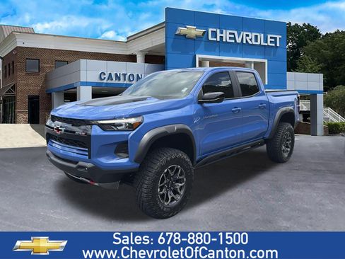 Used 2025 Chevrolet Colorado ZR2 w/ Technology Package AWD/4WD image 1